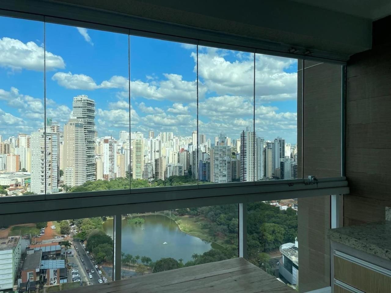 Moderno Flat Com Vista Para O Parque Vaca Brava Goiania Exterior photo